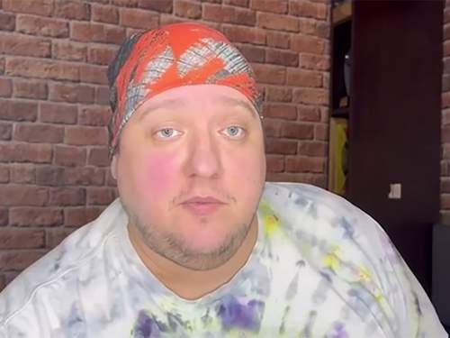 «Не очень хочу жить»: звезда «Полицейского с Рублёвки» Роман Попов теряет зрение и слух из-за рака мозга «Не очень хочу жить»: звезда «Полицейского с Рублёвки» Роман Попов теряет зрение и слух из-за рака мозга