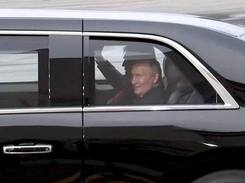 Reuters раскрыл, что произошло в машине Трампа, куда сел Путин (ВИДЕО)