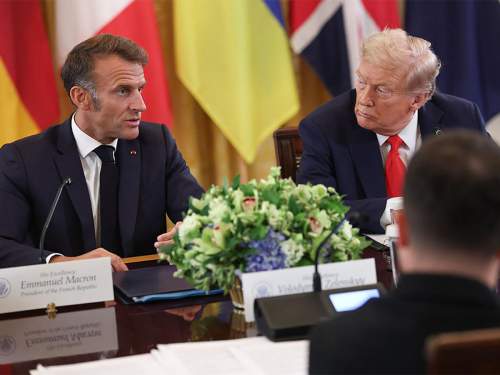 СМИ: Макрон в ярости после утечки его разговора с Трампом о Путине