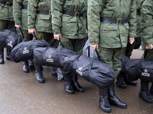 «Спрятаться от повестки не удастся»: в России изменили правила призыва в армию