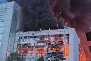 Судная ночь на Украине: ВС РФ ударили «Геранями» по Трипольской ТЭС (ФОТО) Судная ночь на Украине: ВС РФ ударили «Геранями» по Трипольской ТЭС (ФОТО)