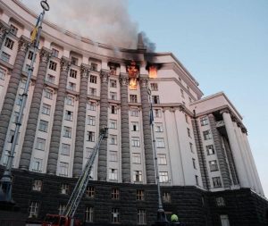 Судная ночь на Украине: ВС РФ ударили «Геранями» по Трипольской ТЭС (ФОТО) Судная ночь на Украине: ВС РФ ударили «Геранями» по Трипольской ТЭС (ФОТО)