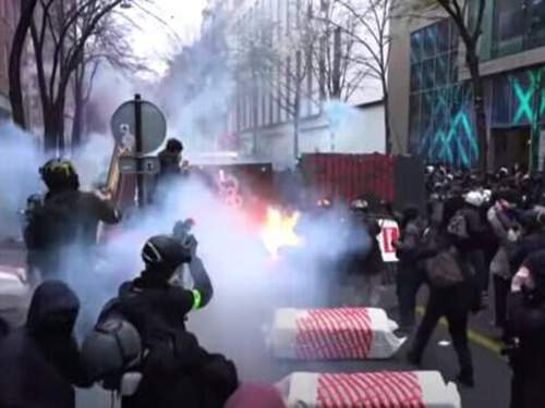 Майдан во Франции: Париж накрыла волна массовых протестов (ВИДЕО)