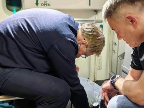 Глава Минздрава РФ Мурашко спас мужчину во время полета Москва – Ханой (ВИДЕО)