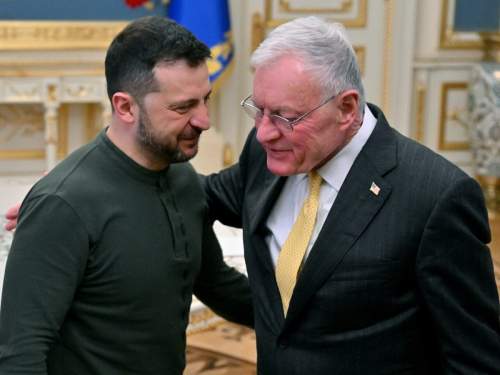 Зеленский покупает лояльность Келлога квартирой и деньгами для фонда его дочери Зеленский покупает лояльность Келлога квартирой и деньгами для фонда его дочери