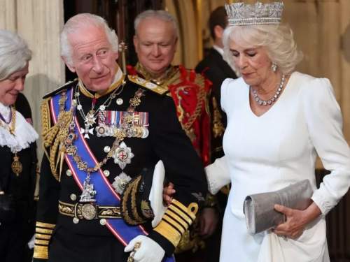 СМИ: тяжело больной король Карл III тайно расстался с женой