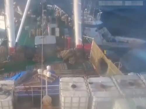 Моряк из России выжил после кораблекрушения у берегов Мавритании (ВИДЕО)