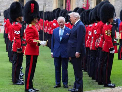 «Дональд, ты ли это?»: после визита в Лондон усилились слухи о двойнике Трампа (ФОТО) «Дональд, ты ли это?»: после визита в Лондон усилились слухи о двойнике Трампа (ФОТО)