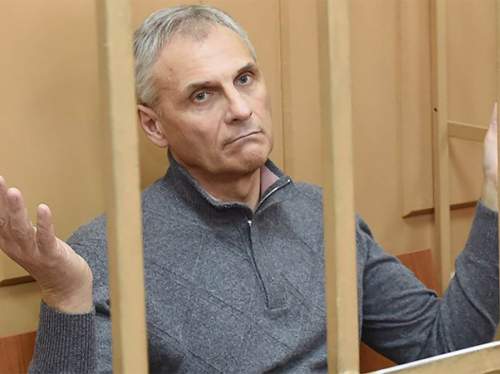 Жена Хорошавина гасит его штраф в 500 млн рублей по 5 тысяч рублей в месяц