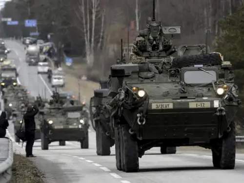 Мировая война на пороге? Колонны НАТО движутся к Петербургу  СМИ