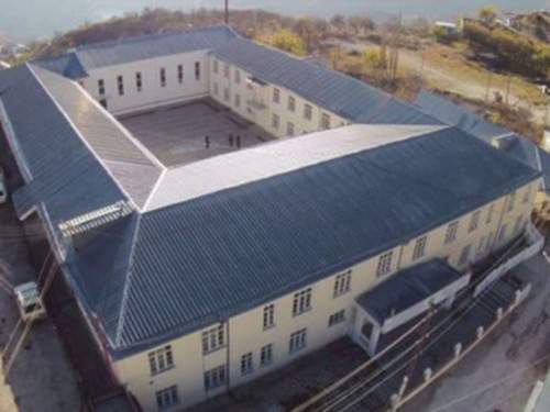 Cтрельба у школы в Дагестане: трое человек ранены