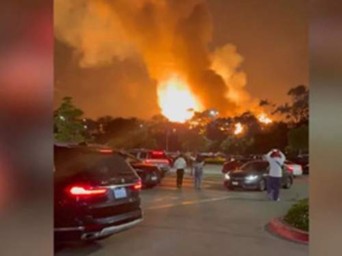 Очевидцы сняли мощный пожар после взрывов на НПЗ Chevron (ВИДЕО) Очевидцы сняли мощный пожар после взрывов на НПЗ Chevron (ВИДЕО)