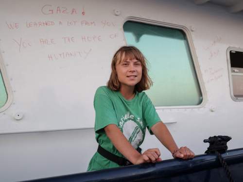 «Избивали и заставляли целовать флаг Израиля»: что известно о задержании Греты Тунберг в Израиле «Избивали и заставляли целовать флаг Израиля»: что известно о задержании Греты Тунберг в Израиле