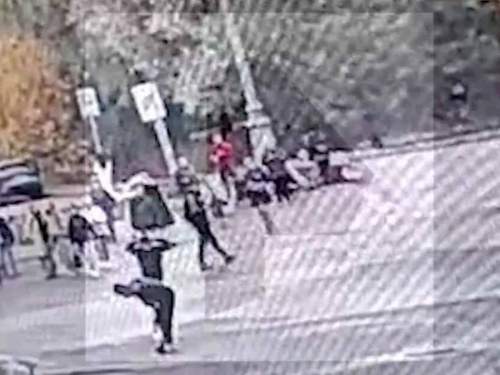 Расправа над прохожим на улице в Москве попала на видео (ФОТО, ВИДЕО)