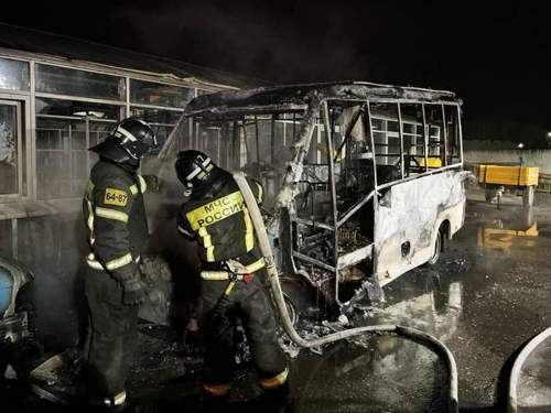 В Подмосковье экс-чиновник и ветеран СВО заживо сгорел в день рождения в автодоме В Подмосковье экс-чиновник и ветеран СВО заживо сгорел в день рождения в автодоме