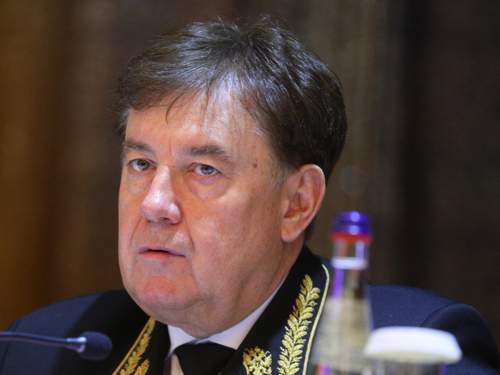 Вечеринки в саунах и сумки с наличными: раскрыты детали иска к экс-судье Момотову