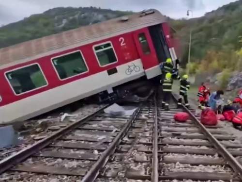 Два поезда в Словакии столкнулись лоб в лоб: пострадали 20 человек (ФОТО, ВИДЕО)