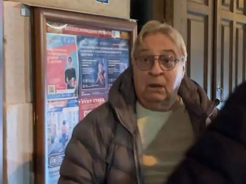 Геннадий Хазанов набросился с кулаками на журналиста после вопроса о квартирах (ВИДЕО)