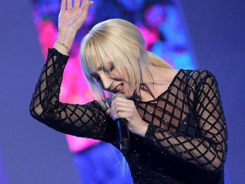 &laquo;Лучше уж под фонограмму, чем такое позорище&raquo;: живое исполнение Орбакайте на видео из Израиля шокировало фанатов (ВИДЕО)