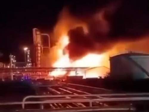 На НПЗ Венгрии и Румынии произошли взрывы (ВИДЕО)