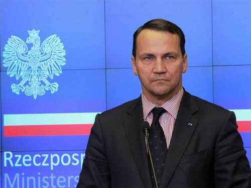 Главу МИД Польши после угроз Путину обвинили в избирательном отношении к МУС