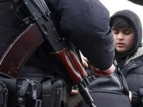 Вооружают перед большим бунтом? Зачем новые граждане России массово скупают оружие