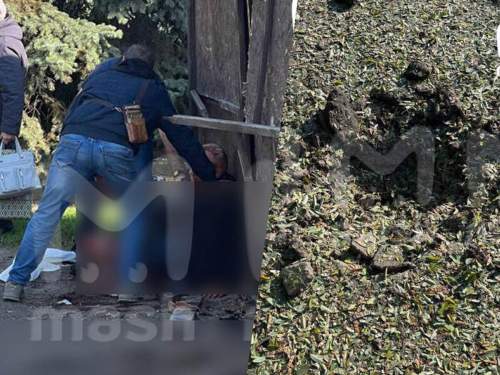 Mash: в Луганске прохожий лишился ноги, пнув уличную колонку, из которой играла песня «Океана Эльзы» (ФОТО) Mash: в Луганске прохожий лишился ноги, пнув уличную колонку, из которой играла песня «Океана Эльзы» (ФОТО)