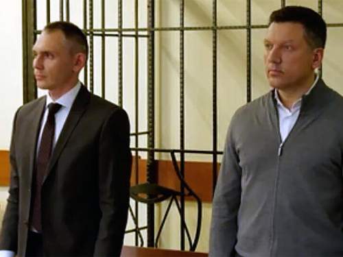 Засудившего пенсионерку за слова «вор должен сидеть в тюрьме» бывшего мэра посадили Засудившего пенсионерку за слова «вор должен сидеть в тюрьме» бывшего мэра посадили