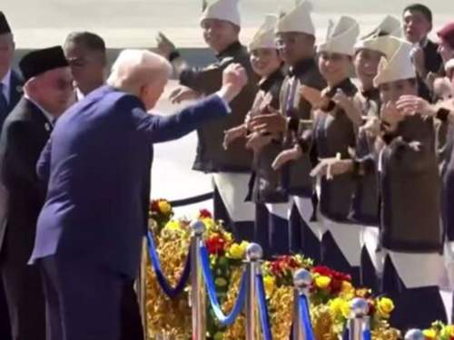 NYP: Трамп станцевал местный танец в Малайзии и попал на видео (ВИДЕО)