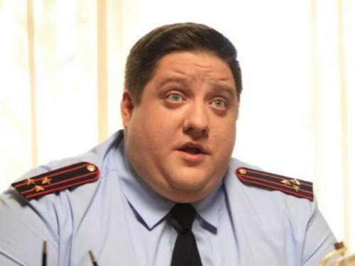 Звезда «Полицейского с Рублевки» Роман Попов умер в возрасте 40 лет