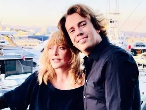 СМИ: Алла Пугачева с Галкиным* купили виллу в Болгарии за €500 тыс. СМИ: Алла Пугачева с Галкиным* купили виллу в Болгарии за €500 тыс.