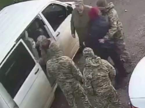 «Сотни людей платят деньги и погибают»: украинцы бегут из страны из-за мобилизации (ВИДЕО)