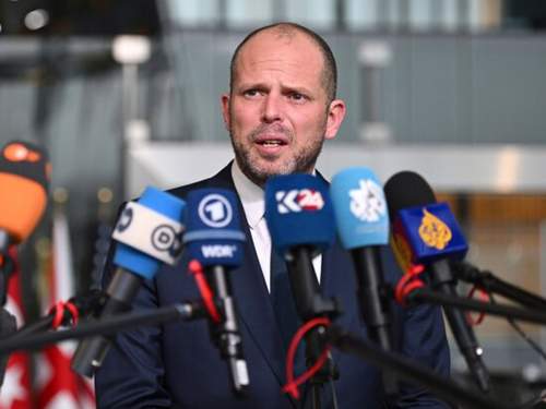 Министр обороны Бельгии оправдался перед Россией за угрозы «стереть Москву с карты» Министр обороны Бельгии оправдался перед Россией за угрозы «стереть Москву с карты»