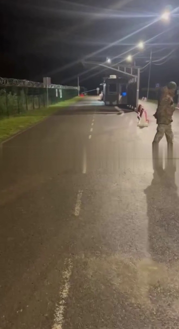 Мобилизованный на Украине устроил стрельбу в ТЦК, ранив двух военных (ФОТО)