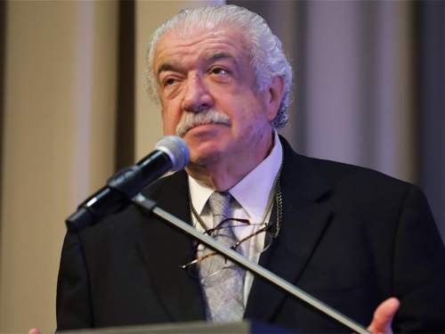 Хваливший Алиева Гусман получил премию в Турции