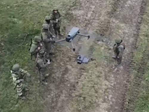 СМИ: ВСУ бросают своих раненых прямо под удары БПЛА РФ (ВИДЕО)