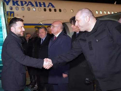 Подозреваемый в бегстве с Украины Умеров лично встретил прилетевшего в Турцию на переговоры Зеленского
