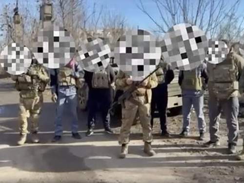 С оружием в руках: бойцы СВО с передовой записали видео в адрес чиновников (ВИДЕО)