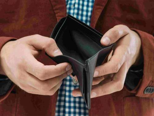 &laquo;Всех, кто не вписался, просто вычеркнут&raquo;: россияне начали экономить на еде, пока ЦБ &laquo;охлаждает&raquo; экономику