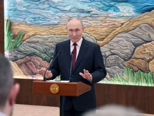 «Вы соскучились?»: Путин высказался о мирном плане Трампа по Украине, опале Лаврова и &laquo;сливе&raquo; разговора Уиткоффа и Ушакова (ВИДЕО)