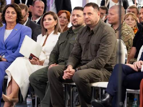 &laquo;Неудачник Зеленский должен быть арестован&raquo;: как отреагировали на отставку Ермака в США и РФ