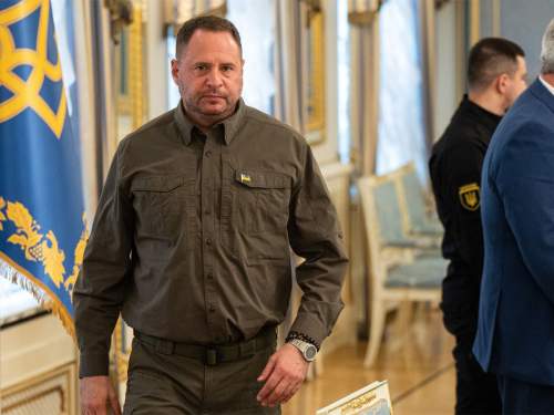 &laquo;Меня оскорбили&raquo;: опозоренный Ермак отправится на фронт  NYP