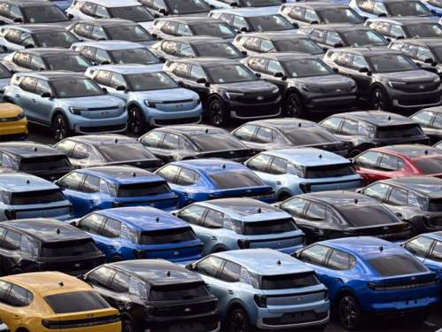 В России 1 декабря из-за утильсбора резко подорожали иномарки В России 1 декабря из-за утильсбора резко подорожали иномарки