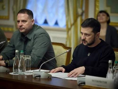 &laquo;Ужасный разрыв&raquo;: СМИ рассказали об истерике Ермака в кабинете Зеленского