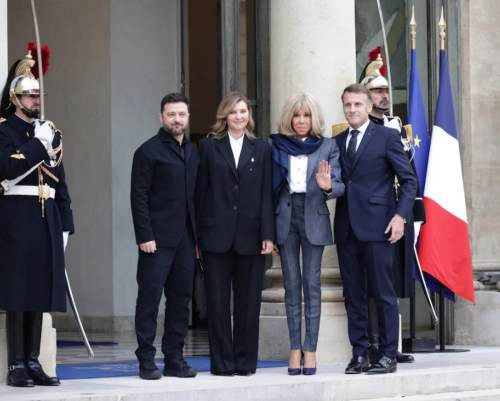 Деталь на брюках Брижит Макрон &laquo;произвела фурор&raquo; (ФОТО)