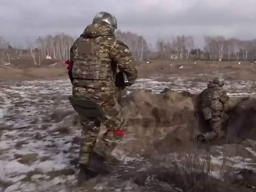 &laquo;Крошат элиту&raquo;: ВС РФ сменили тактику &laquo;выдавливания&raquo; на тотальное уничтожение