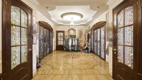 «Я непубличная личность»: покупательница квартиры Долиной прервала молчание (ФОТО)