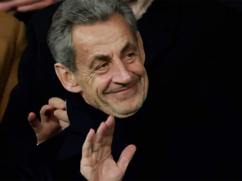 Поющий сосед и жесткий матрас: Саркози написал мемуары про &laquo;тюремный ад&raquo;