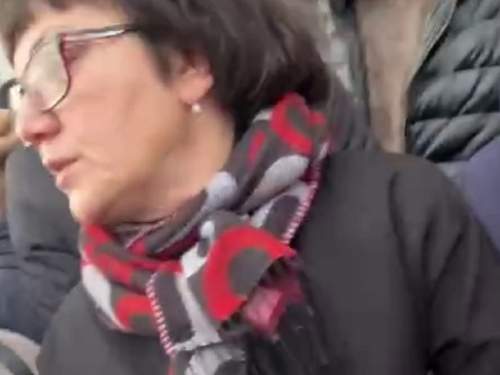 «Нормальная вещь»: курская чиновница заявила, что мужчины приграничья должны были сами защищать свои дома (ВИДЕО)