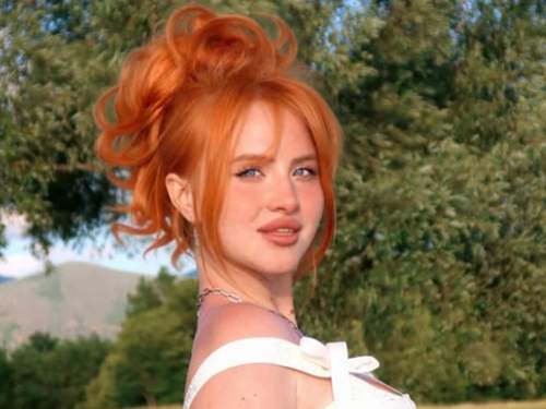 В Москве оштрафовали блогера Карпову, которую мужчина схватил за ягодицы в метро (ВИДЕО)